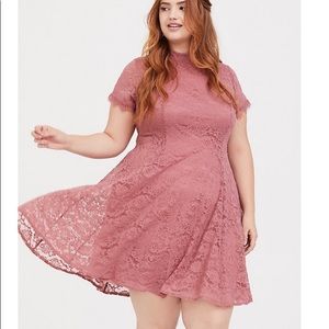 TORRID  2 NWT ROSE PINK LACE DRESS HIGH NECK